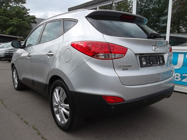 Hyundai IX35 2.0d 4x4 - автомобили, коли, обяви за нови и употребявани 1