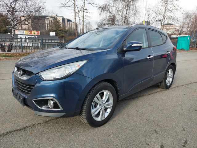 Hyundai IX35 2, 0d 4x4 136ps - автомобили, коли, обяви за нови и употребявани 1