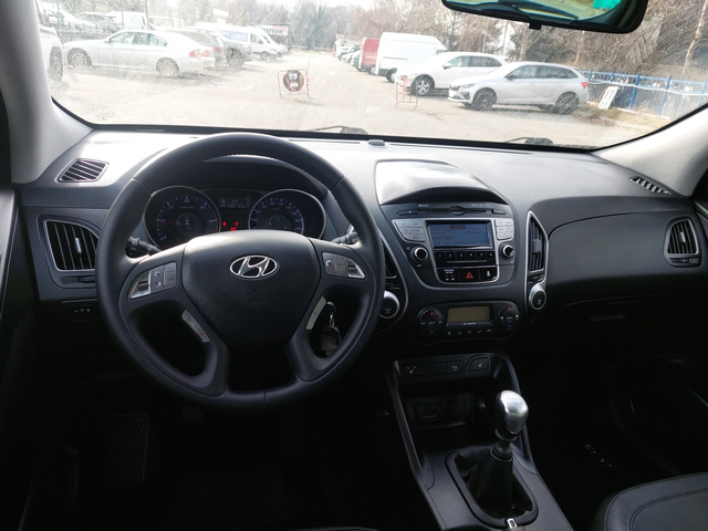 Hyundai IX35 2, 0d 4x4 136ps - автомобили, коли, обяви за нови и употребявани 5