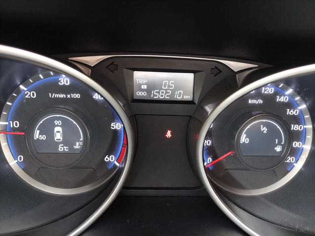 Hyundai IX35 2, 0d 4x4 136ps - автомобили, коли, обяви за нови и употребявани 8