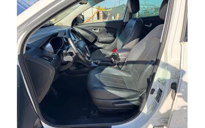 Hyundai IX35 -2.0CRDI-PREMIUM-4X4-FULL PACK - автомобили, коли, обяви за нови и употребявани 11