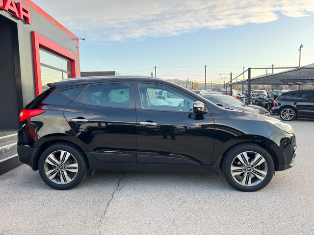 Hyundai IX35 2.0D-4x4-AUT-CAMERA-KEYLESS-ПОДГРЕВ-XENON - автомобили, коли, обяви за нови и употребявани 4