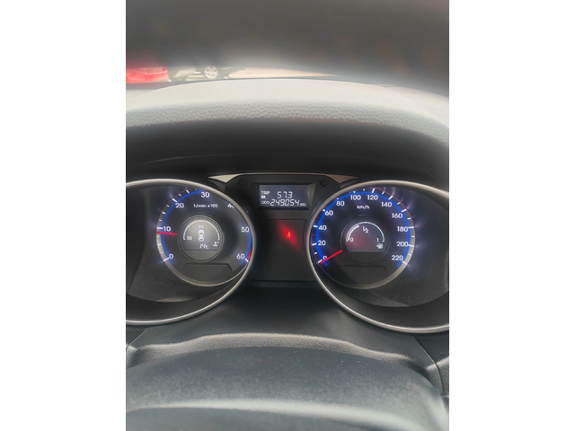 Hyundai IX35 1.7, 116к.с. - автомобили, коли, обяви за нови и употребявани 12