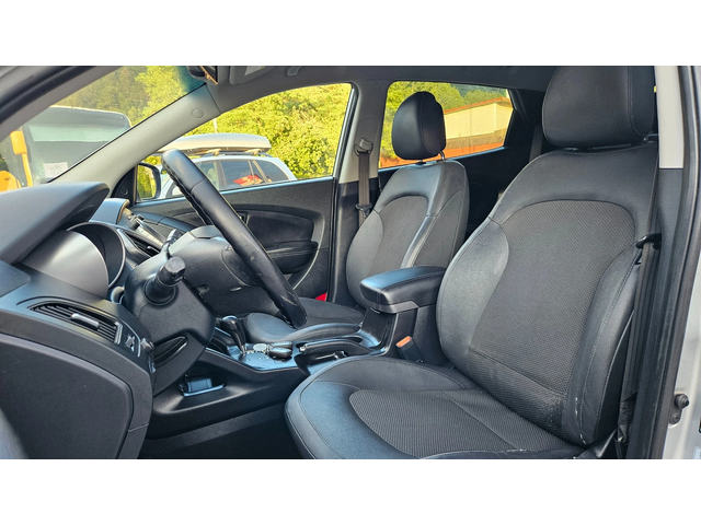 Hyundai IX35 2.0 Crdi AVTOMAT/4X4/KOJA/NAVIG/FACELIFT - автомобили, коли, обяви за нови и употребявани 10
