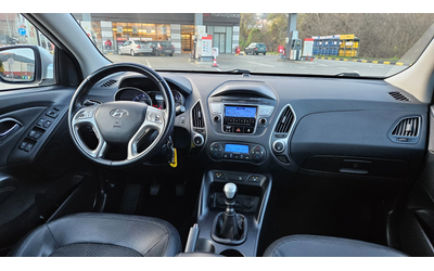 Hyundai IX35 2.0Crdi 4x4/Koja/Top sustoqnie - автомобили, коли, обяви за нови и употребявани 9