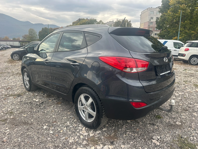Hyundai IX35 2.0CRDI 136kc 4x4 - автомобили, коли, обяви за нови и употребявани 4
