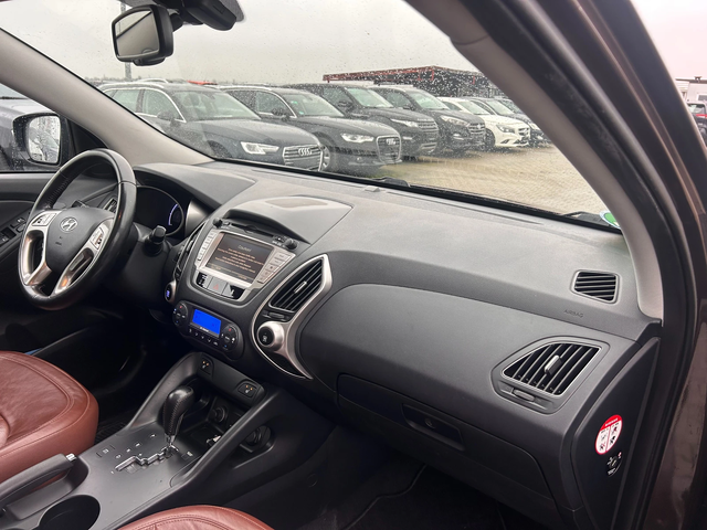 Hyundai IX35 2.0CRDI 4WD AVTOMAT/PANORAMA/KOJA/NAVI EURO 5 - автомобили, коли, обяви за нови и употребявани 10