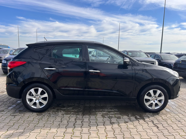 Hyundai IX35 2.0CRDI 4WD KOJA EURO 5 - автомобили, коли, обяви за нови и употребявани 4