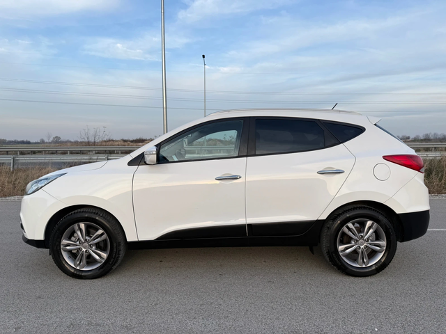 Hyundai IX35 1.7 CRDi / NAVI / CAMERA / KOJA / PODGREV / XENON - автомобили, коли, обяви за нови и употребявани 3