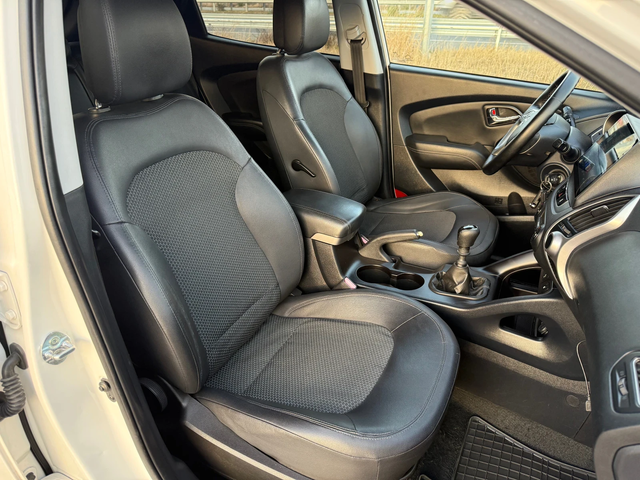 Hyundai IX35 1.7 CRDi / NAVI / CAMERA / KOJA / PODGREV / XENON - автомобили, коли, обяви за нови и употребявани 9