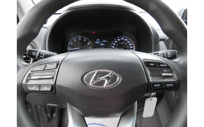 Hyundai Kona 2.0L Essential w/ CarPlay B.Camera BLND Spots NO A Front Wheel Drive - автомобили, коли, обяви за нови и употребявани 13