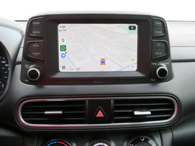 Hyundai Kona 2.0L Essential w/ CarPlay B.Camera BLND Spots NO A Front Wheel Drive - автомобили, коли, обяви за нови и употребявани 17