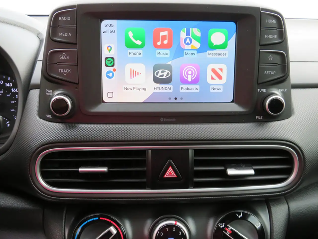 Hyundai Kona 2.0L Essential w/ CarPlay B.Camera BLND Spots NO A Front Wheel Drive - автомобили, коли, обяви за нови и употребявани 18