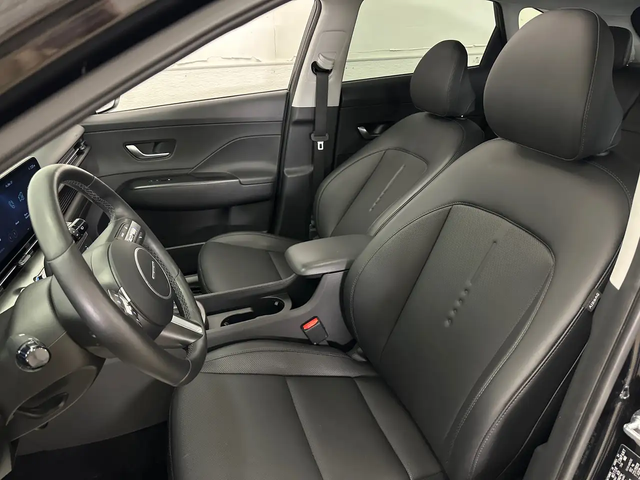 Hyundai Kona 2.0l Preferred - TREND/AWD/LEATHER/ROOF! All Wheel Drive - автомобили, коли, обяви за нови и употребявани 11