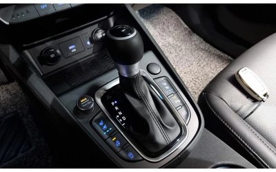 Hyundai Kona Gasoline 1.6 Turbo 2WD Inspiration - автомобили, коли, обяви за нови и употребявани 8