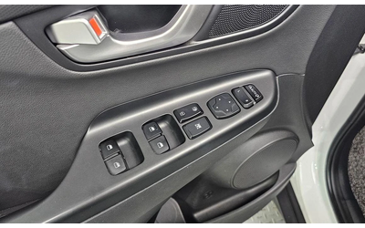 Hyundai Kona Gasoline 1.6 Turbo 2WD Smart - автомобили, коли, обяви за нови и употребявани 10