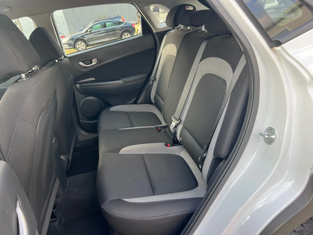 Hyundai Kona 1.6 CRDI-116к.с./Euro6D/ Navi/ Camera/ Lane assist - автомобили, коли, обяви за нови и употребявани 11