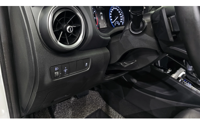 Hyundai Kona 2.0 2WD INSPIRATION autogeorge.com - автомобили, коли, обяви за нови и употребявани 13