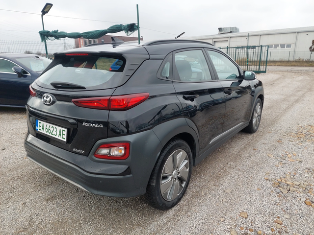 Hyundai Kona 64 kWh / Blue link / - автомобили, коли, обяви за нови и употребявани 4