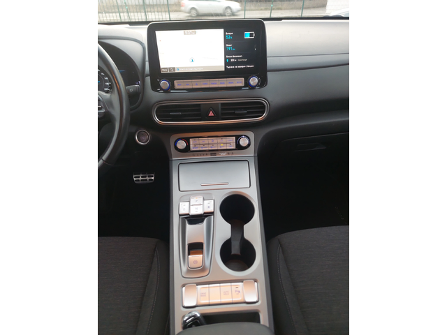 Hyundai Kona 64 kWh / Blue link / - автомобили, коли, обяви за нови и употребявани 9