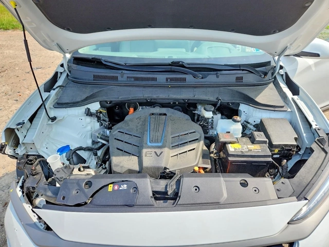 Hyundai Kona ELECTRIC Ultimate - автомобили, коли, обяви за нови и употребявани 11