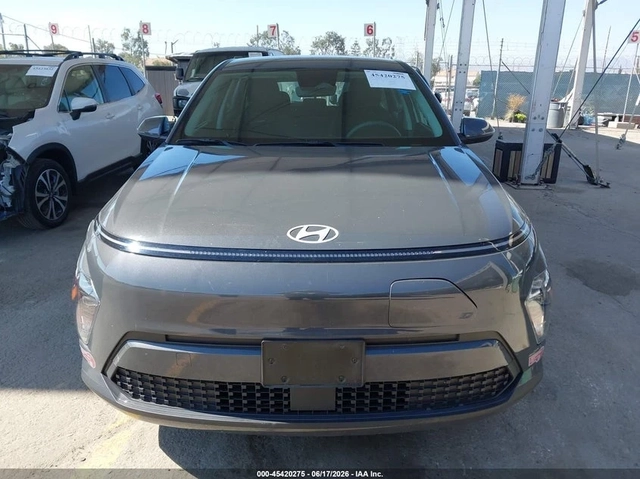 Hyundai Kona ELECTRIC SE - автомобили, коли, обяви за нови и употребявани 10