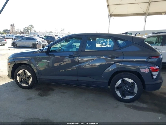 Hyundai Kona ELECTRIC SE - автомобили, коли, обяви за нови и употребявани 12