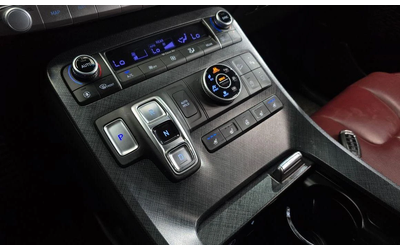 Hyundai Palisade Diesel 2.2 4WD Prestige - автомобили, коли, обяви за нови и употребявани 8