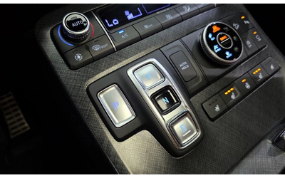 Hyundai Palisade Diesel 2.2 4WD Prestige - автомобили, коли, обяви за нови и употребявани 8