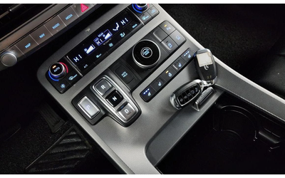 Hyundai Palisade Gasoline 3.8 2WD Exclusive - автомобили, коли, обяви за нови и употребявани 8