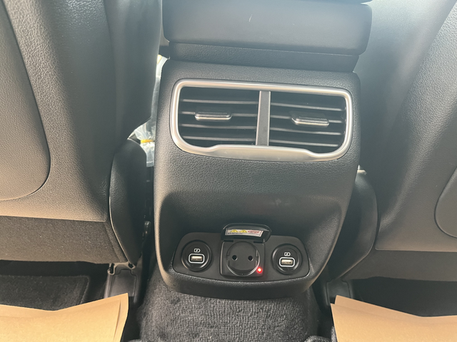 Hyundai Santa Fe - автомобили, коли, обяви за нови и употребявани 15