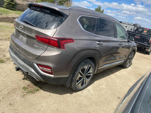 Hyundai Santa fe 2.0L 4cyl AWD - автомобили, коли, обяви за нови и употребявани 2