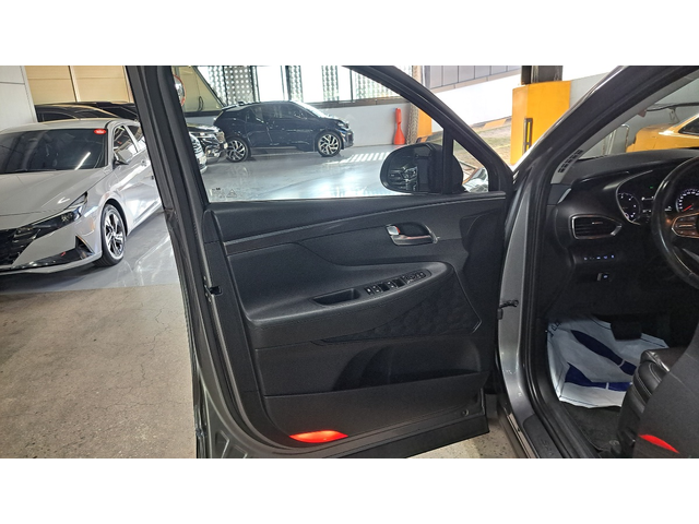 Hyundai Santa Fe - автомобили, коли, обяви за нови и употребявани 8