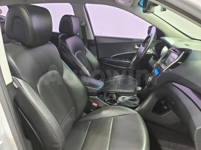 Hyundai Santa fe - автомобили, коли, обяви за нови и употребявани 8