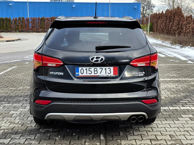 Hyundai Santa fe 2.2crdi/4WD/Automatic/Style - автомобили, коли, обяви за нови и употребявани 4