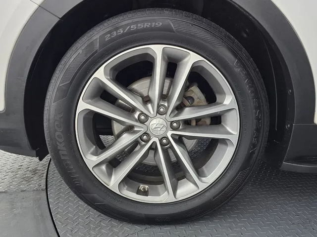 Hyundai Santa fe 2.2 4Wd Exclusive - автомобили, коли, обяви за нови и употребявани 4