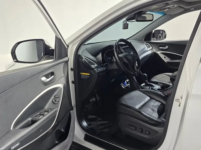 Hyundai Santa fe 2.2 4Wd Exclusive - автомобили, коли, обяви за нови и употребявани 9