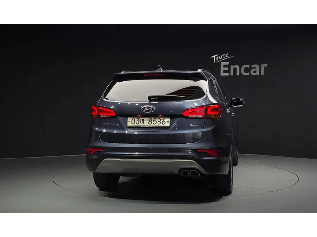 Hyundai Santa fe Diesel 2.0 2Wd - автомобили, коли, обяви за нови и употребявани 3