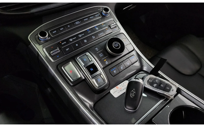 Hyundai Santa fe 2.5T 2Wd Prestige - автомобили, коли, обяви за нови и употребявани 8