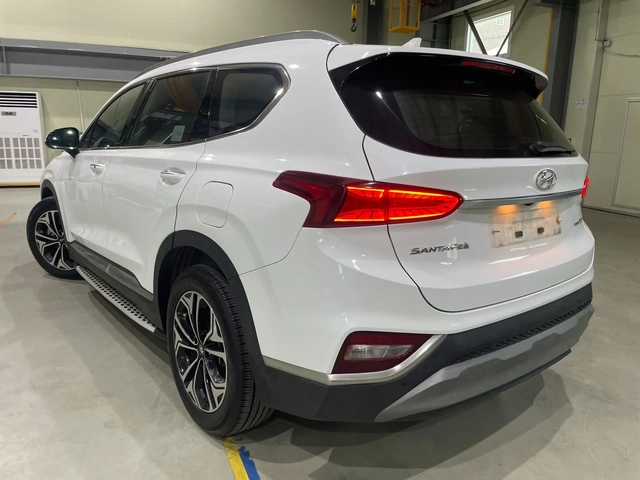 Hyundai Santa fe 2.2D ! 4WD ! Prestige ! - автомобили, коли, обяви за нови и употребявани 5