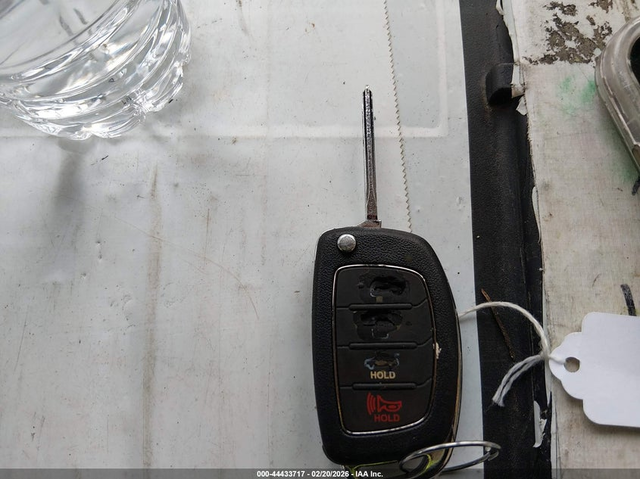 Hyundai Sonata 2.4L I-4 DI, DOHC, VVT, 185HP Front Wheel Drive - автомобили, коли, обяви за нови и употребявани 10