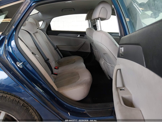 Hyundai Sonata 2.4L I-4 DI, DOHC, VVT, 185HP Front Wheel Drive - автомобили, коли, обяви за нови и употребявани 7