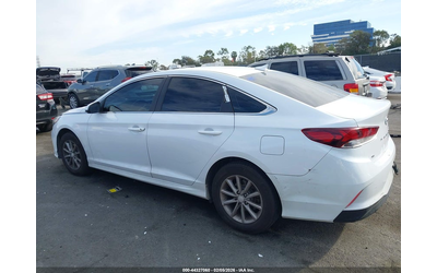 Hyundai Sonata 2.4L I-4 DI, DOHC, VVT, 185HP Front Wheel Drive - автомобили, коли, обяви за нови и употребявани 13