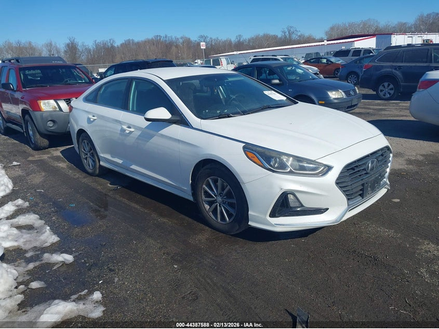 Hyundai Sonata 2.4L I-4 DI, DOHC, VVT, 185HP Front Wheel Drive - автомобили, коли, обяви за нови и употребявани 0