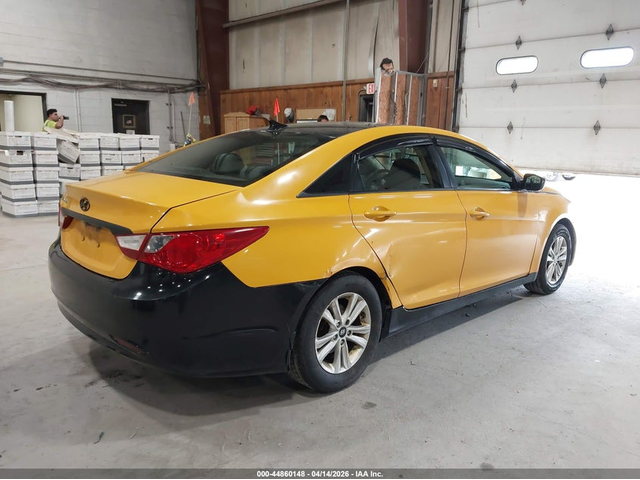 Hyundai Sonata 2.4L I-4 DI, DOHC, VVT, 190HP Front Wheel Drive - автомобили, коли, обяви за нови и употребявани 3