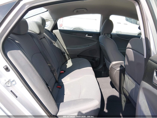 Hyundai Sonata 2.4L I-4 DI, DOHC, VVT, 190HP Front Wheel Drive - автомобили, коли, обяви за нови и употребявани 7
