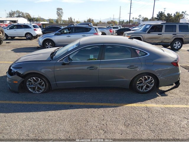 Hyundai Sonata 2.5L I-4 DI, DOHC, VVT, 191HP Front Wheel Drive - автомобили, коли, обяви за нови и употребявани 13