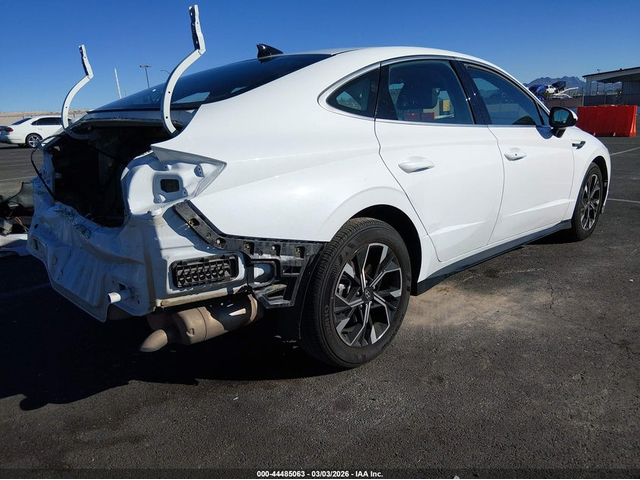 Hyundai Sonata 2.5L I-4 DI, DOHC, VVT, 191HP Front Wheel Drive - автомобили, коли, обяви за нови и употребявани 3