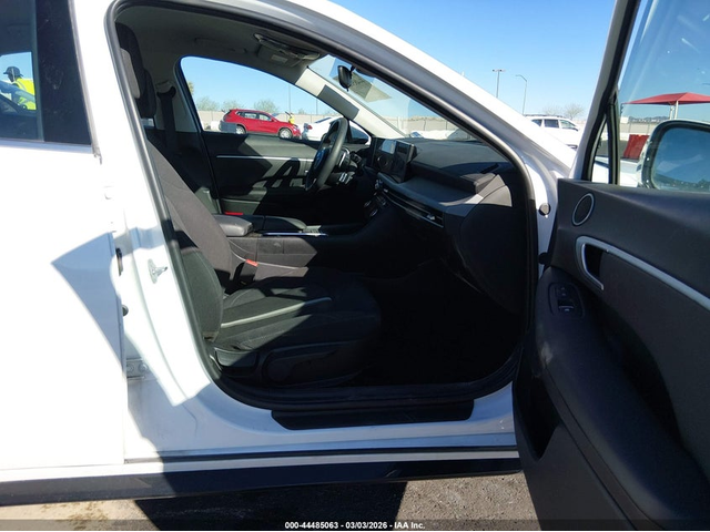 Hyundai Sonata 2.5L I-4 DI, DOHC, VVT, 191HP Front Wheel Drive - автомобили, коли, обяви за нови и употребявани 4