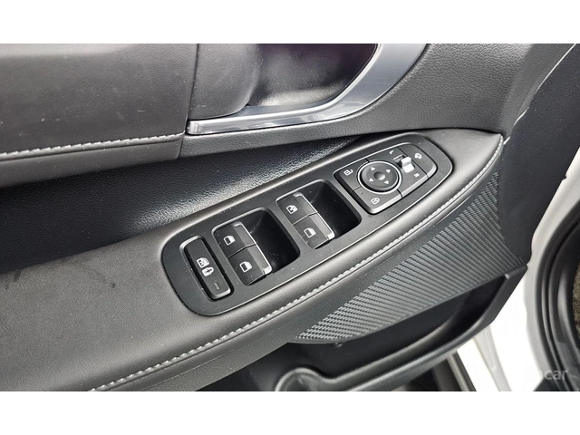 Hyundai Sonata - автомобили, коли, обяви за нови и употребявани 12